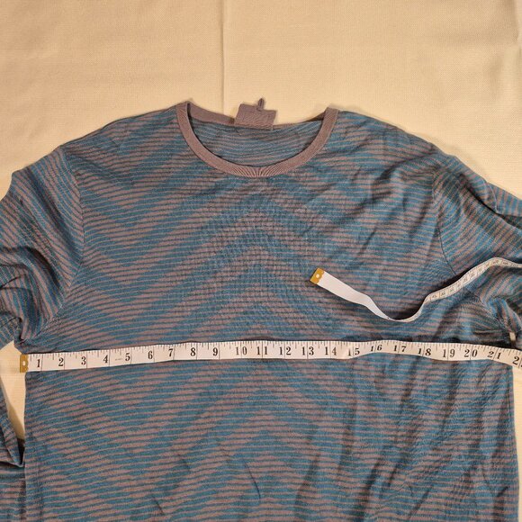 Armani Collezioni sweater - Picture 11 of 13